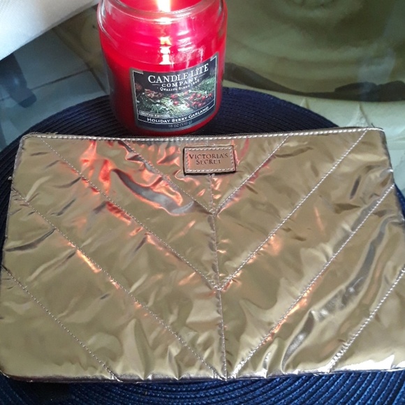 VICTORIA SECRET SET OF 2 MAKE UP BAGS - Picture 3 of 8